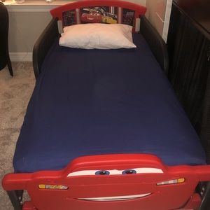 Toddler bed